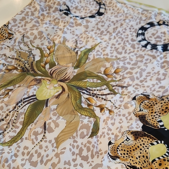 100% SILK! Vince Camuto Cheetah/Leopard Print Scarf..New With Tags! Giftable! - Picture 2 of 6